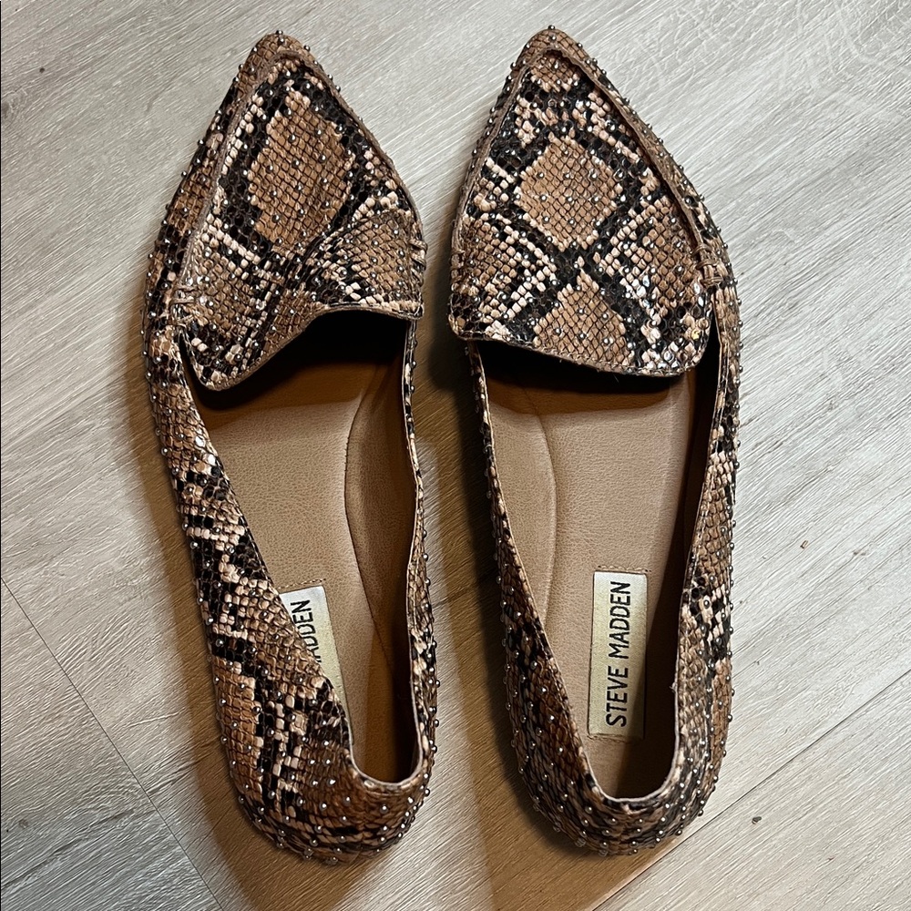 Steve Madden Tan Snakeskin Loafers